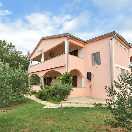 Apartments Marta Starigrad Paklenica Rum bild